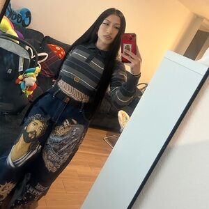 Meet your Posher, Camila